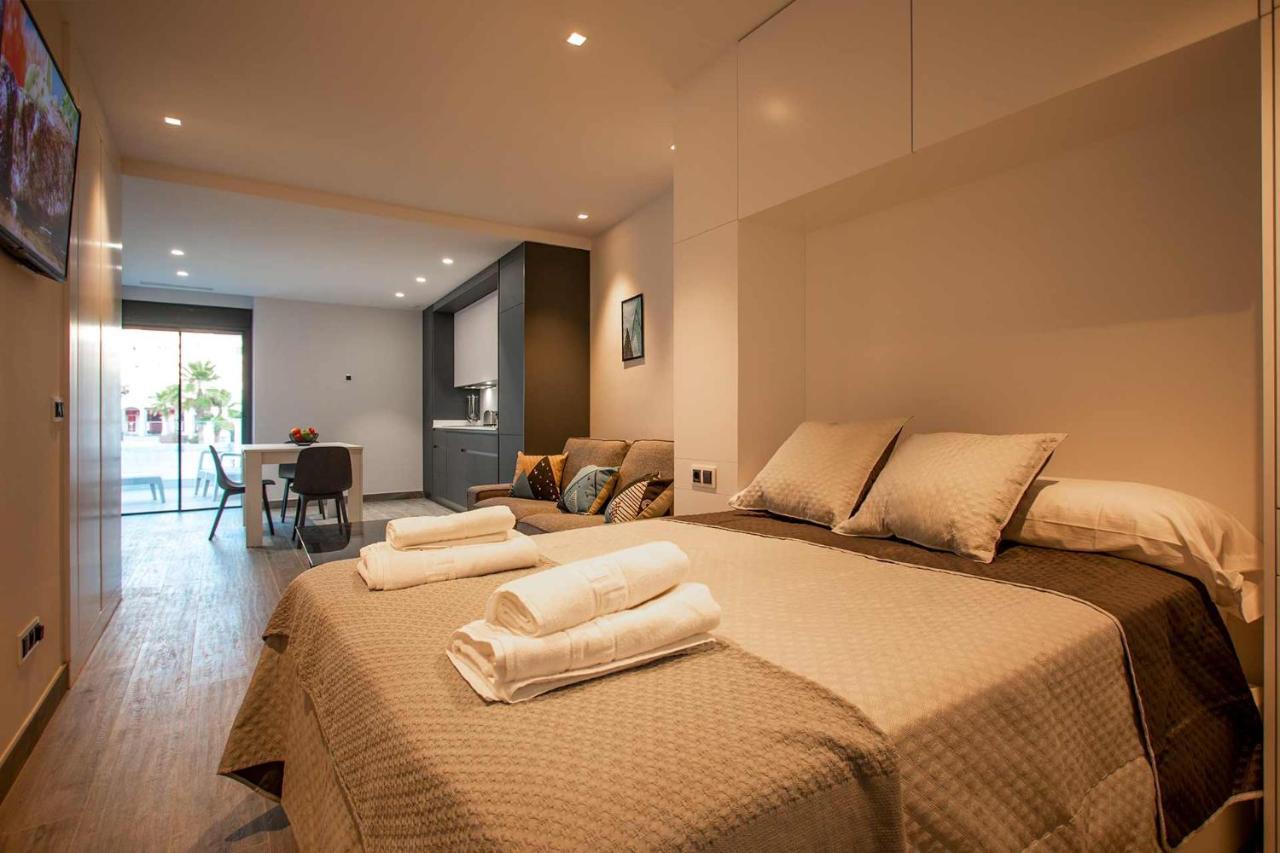 Apartamentos Vacacional En Plaza De Espana Nerja Luaran gambar