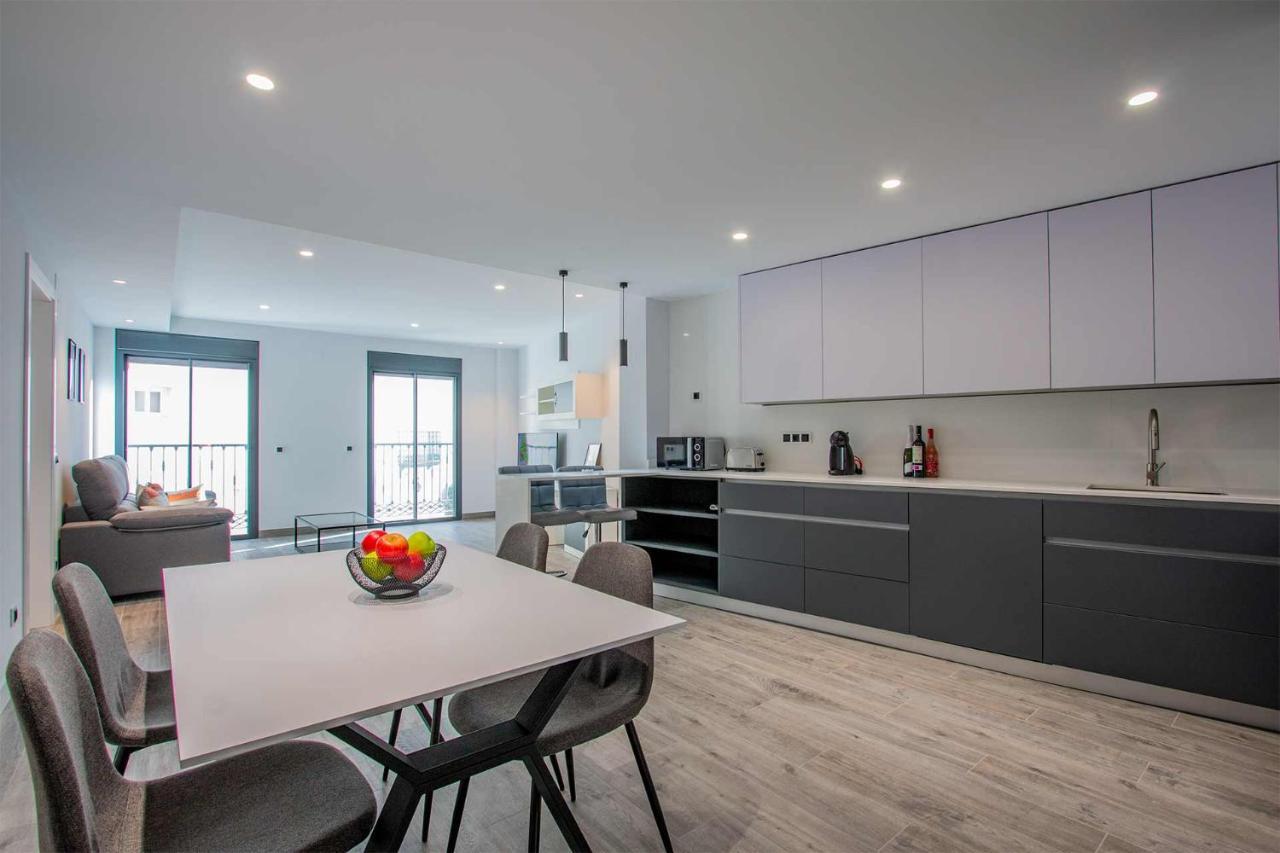 Apartamentos Vacacional En Plaza De Espana Nerja Luaran gambar
