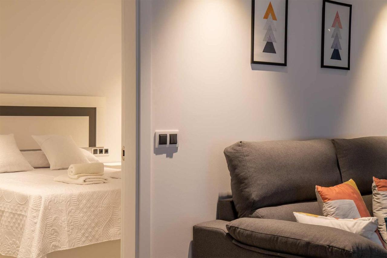 Apartamentos Vacacional En Plaza De Espana Nerja Luaran gambar