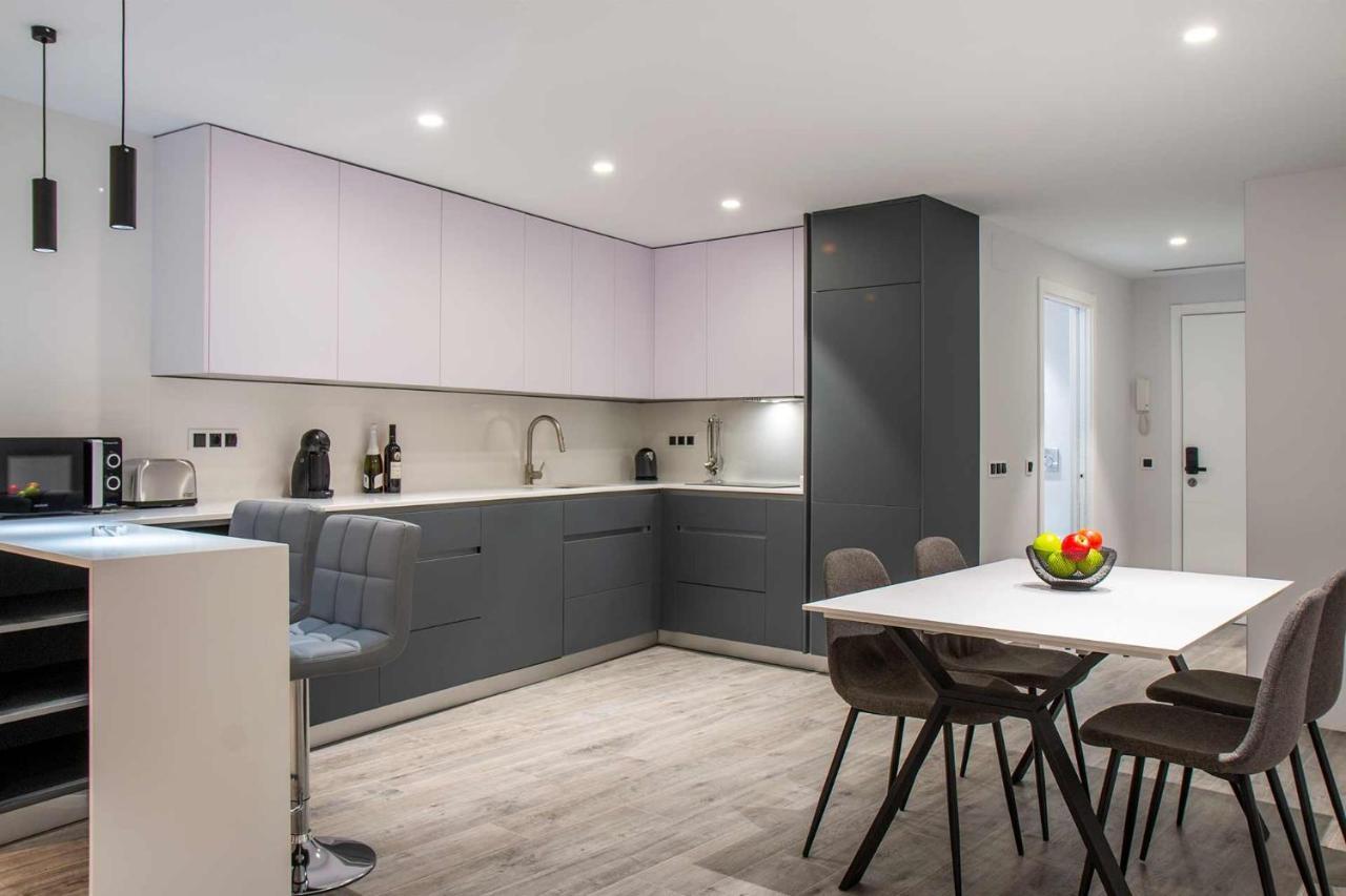 Apartamentos Vacacional En Plaza De Espana Nerja Luaran gambar