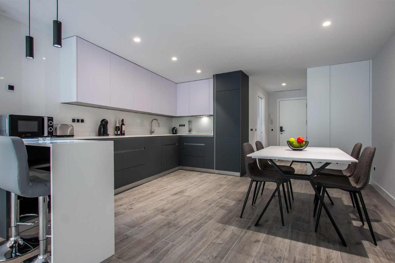 Apartamentos Vacacional En Plaza De Espana Nerja Luaran gambar