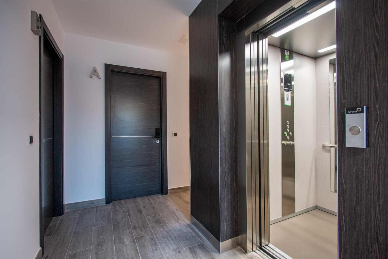 Apartamentos Vacacional En Plaza De Espana Nerja Luaran gambar