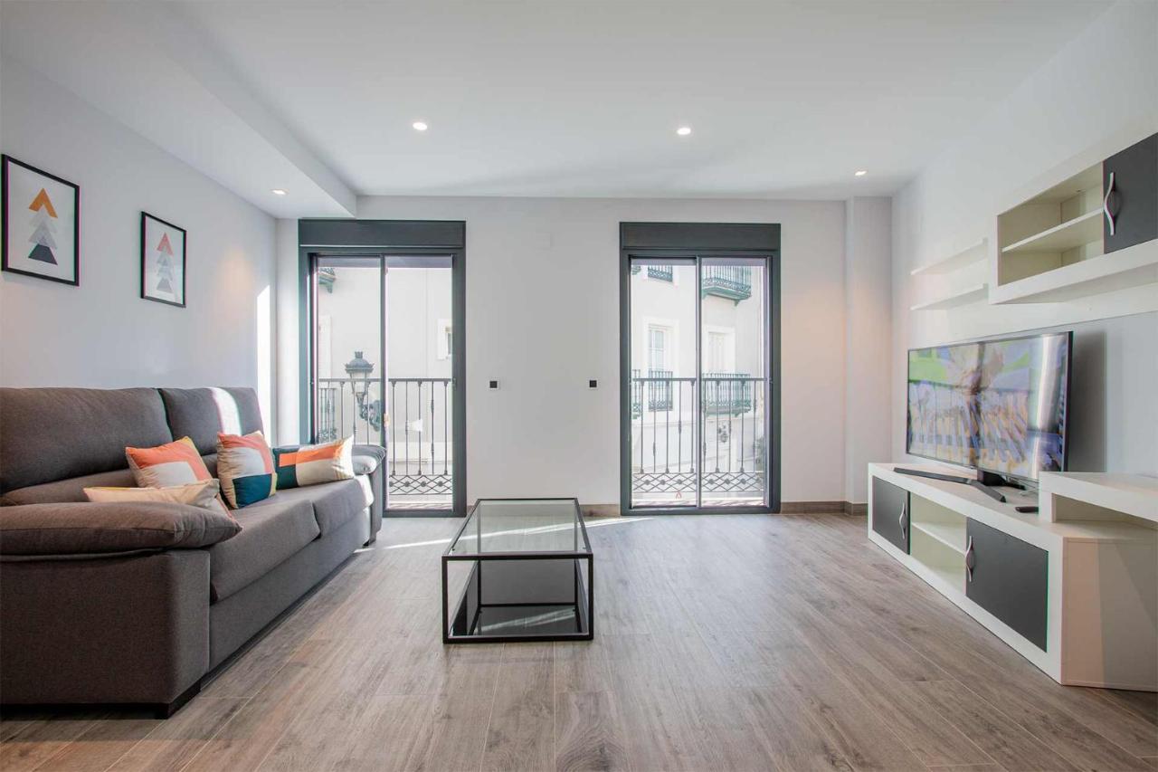 Apartamentos Vacacional En Plaza De Espana Nerja Luaran gambar