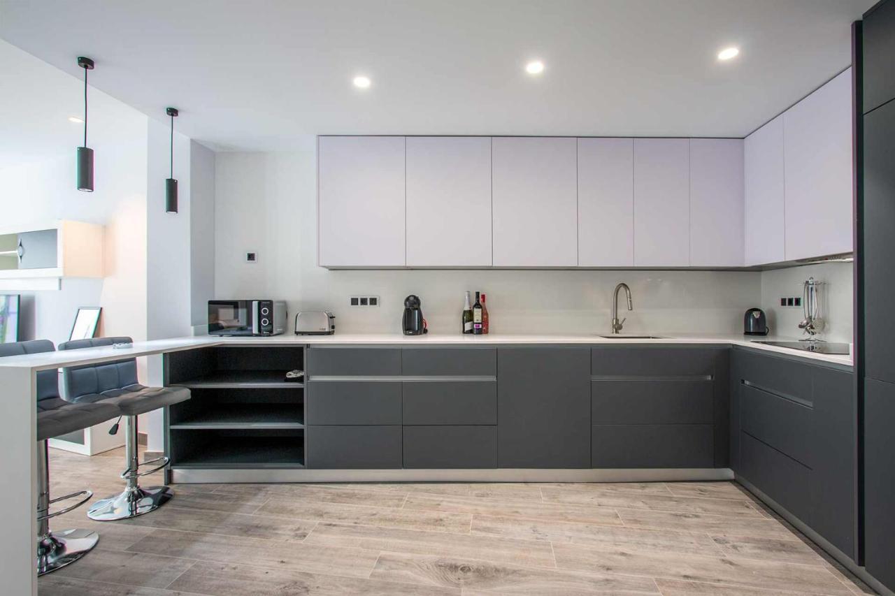 Apartamentos Vacacional En Plaza De Espana Nerja Luaran gambar