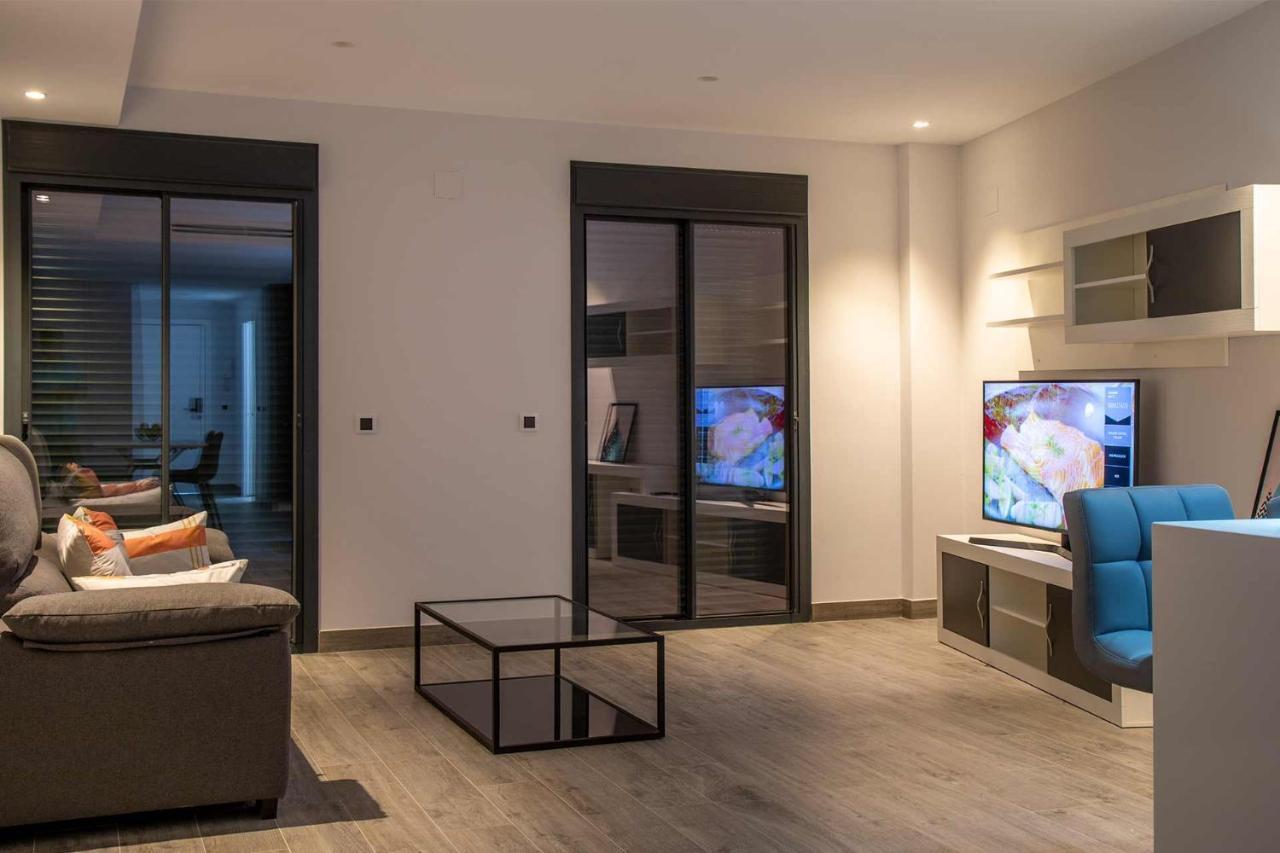 Apartamentos Vacacional En Plaza De Espana Nerja Luaran gambar