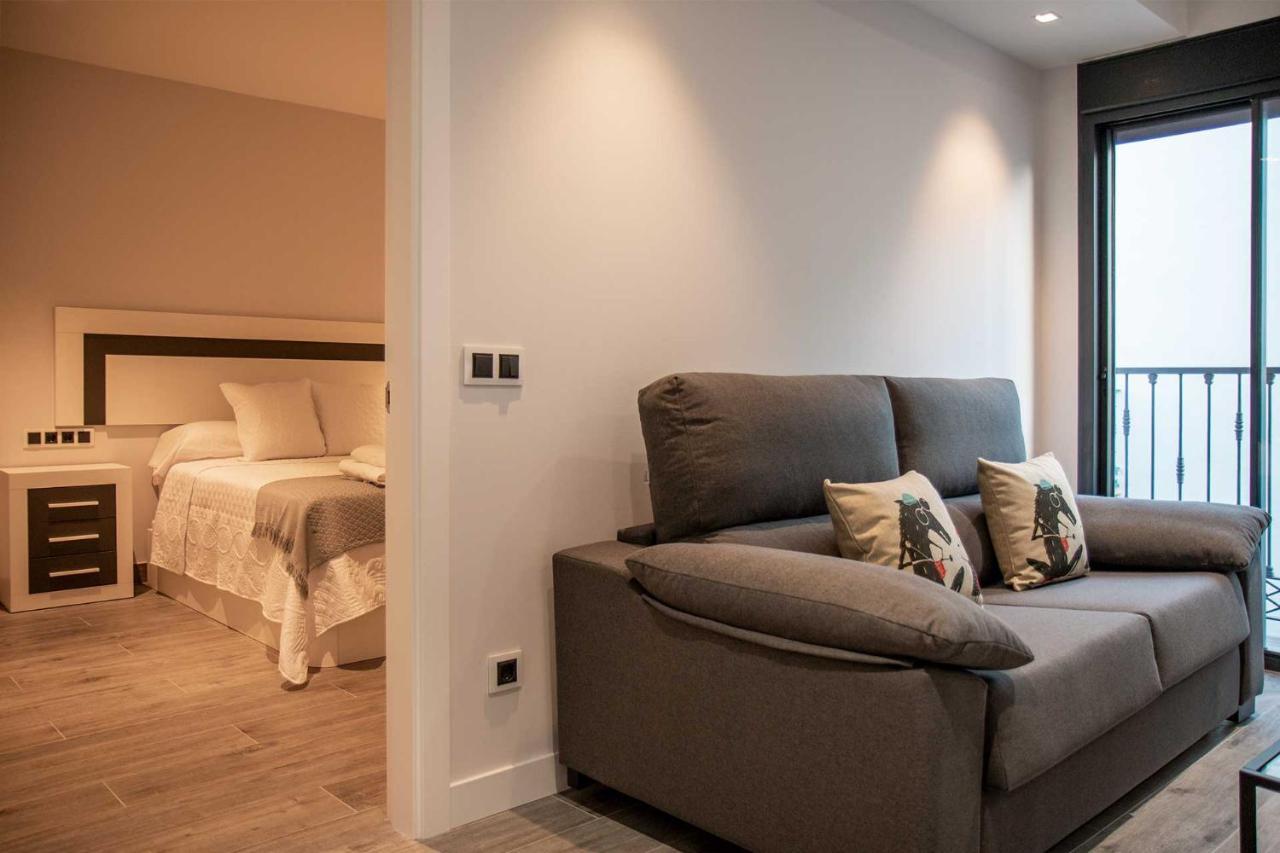 Apartamentos Vacacional En Plaza De Espana Nerja Luaran gambar