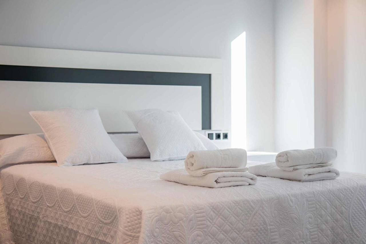 Apartamentos Vacacional En Plaza De Espana Nerja Luaran gambar
