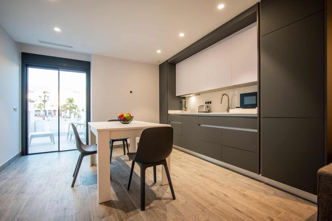 Apartamentos Vacacional En Plaza De Espana Nerja Luaran gambar