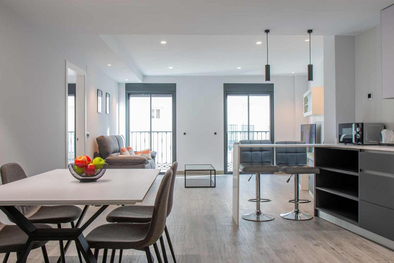 Apartamentos Vacacional En Plaza De Espana Nerja Luaran gambar