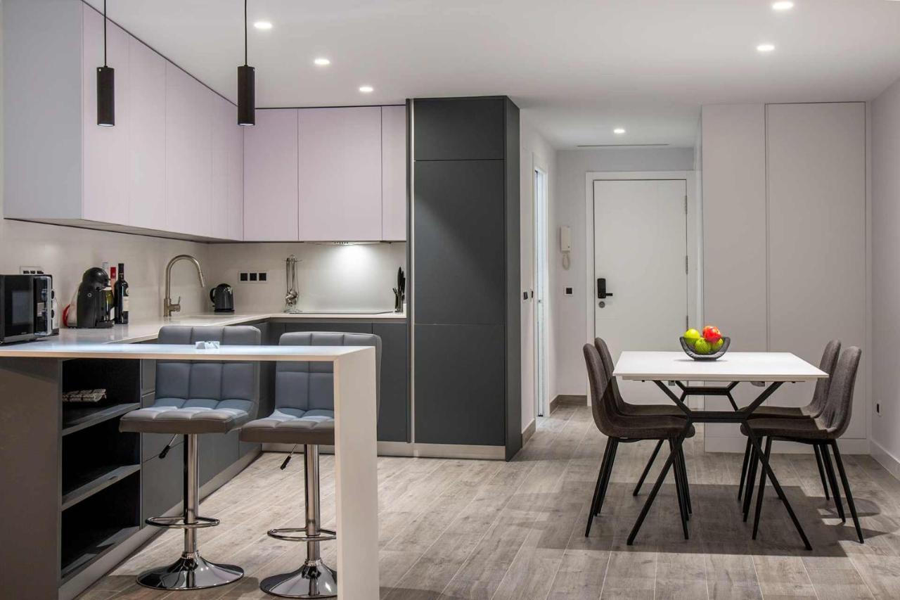 Apartamentos Vacacional En Plaza De Espana Nerja Luaran gambar